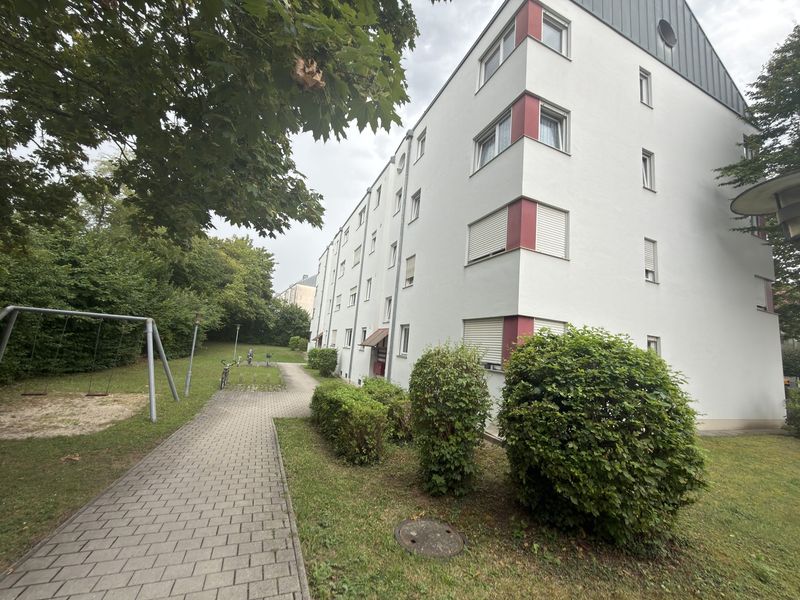 Ab sofort frei: 3-Zimmer-Etagenwohnung mit TG-Stellplatz in Straubing